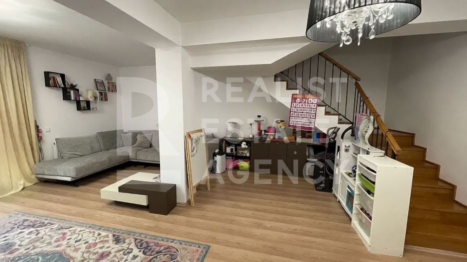 Casă înșiruită de închiriat | Cartier rezidențial | Piscină | 5 camere - Poză 3