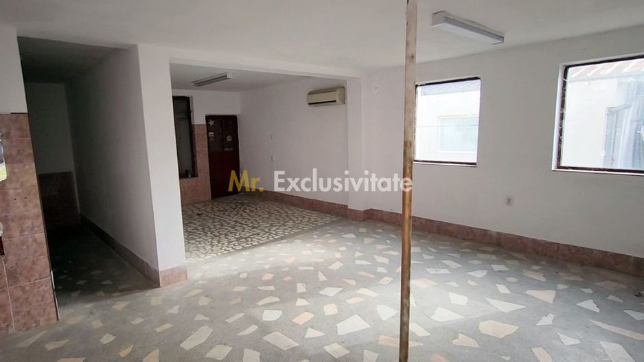 Vila 290mp + 4 spatii comerciale/chiriasi /depozitare, teren 1401 mp, acces DN1 - Poză 17