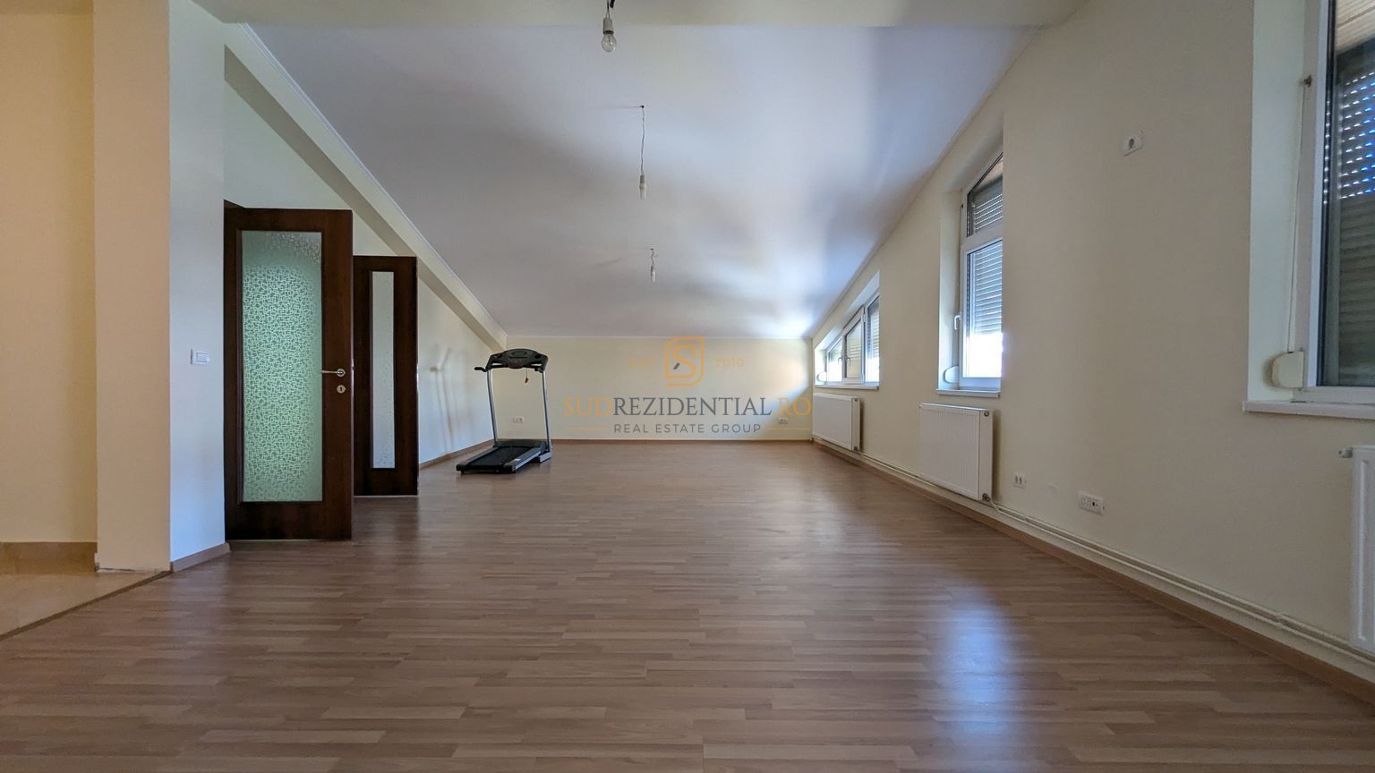 Vila in zona Berceni-Grand Arena, P+1+M, cu 1500 mp teren - Poză 13