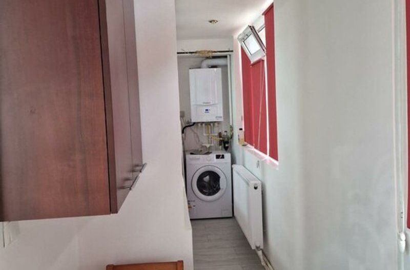 Apartament cu 3 camere, parter - zona Tiglina 2, CEC - Poză 6
