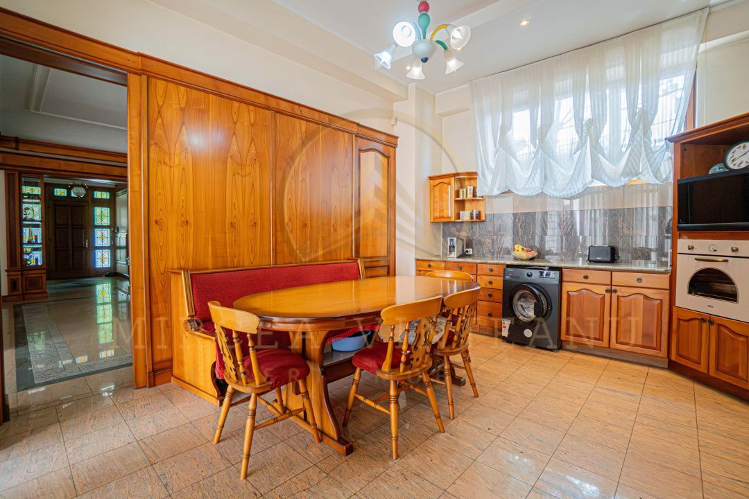 Ultracentral -Cladire impozanta  D+P+2E. - Poză 17