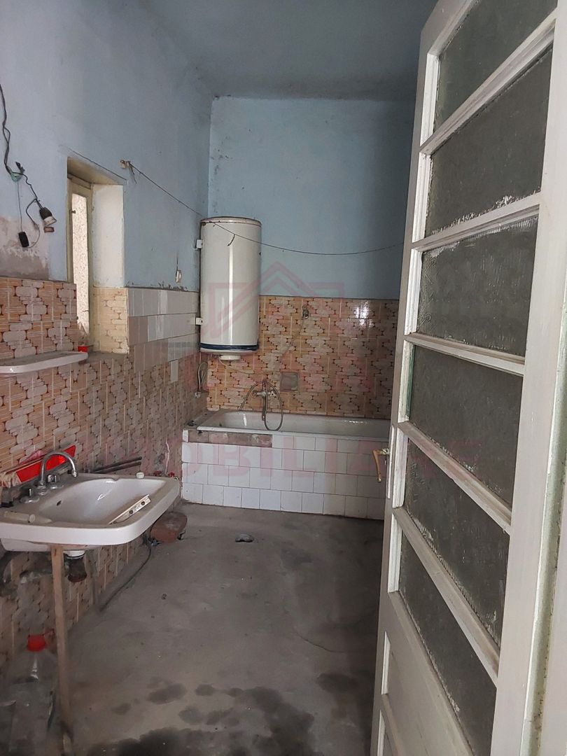 CASĂ IABLANIȚA  7 CAMERE \JUD. CS - Poză 8