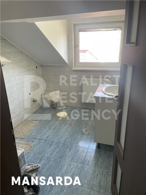 Vilă cu 7 camere de vânzare P+E+M in orasul Pantelimon - Poză 23