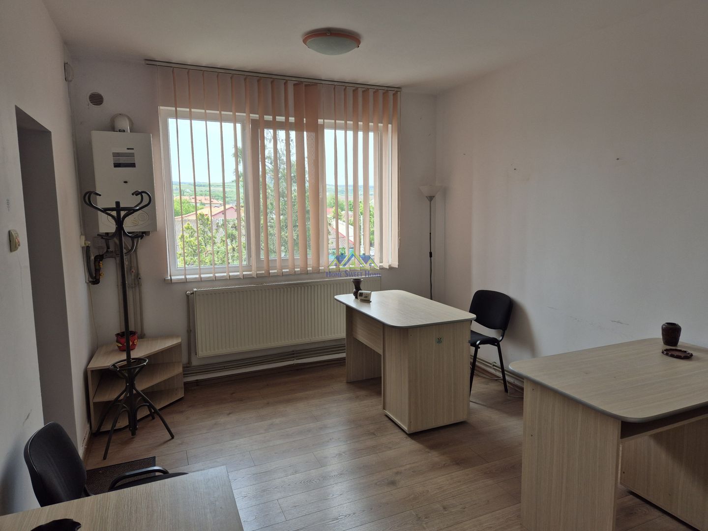 Inchiriez birou zona Piata Mare fosta policlinica et 3, st-20mp, baie! - Poză 2