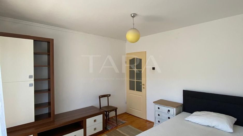 Oportunitate în Piața Zorilor: apartament spațios cu 3 camere - Poză 3