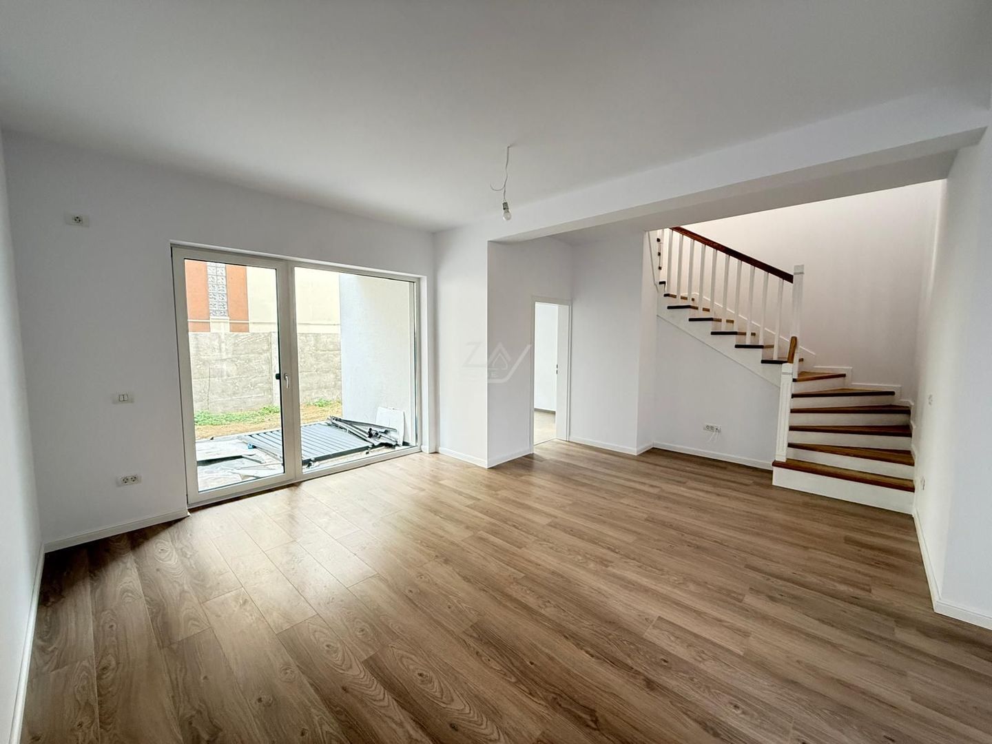 Locatie excelenta - langa Musicescu. 3 dormitoare. 2 locuri parcare. - Poză 1