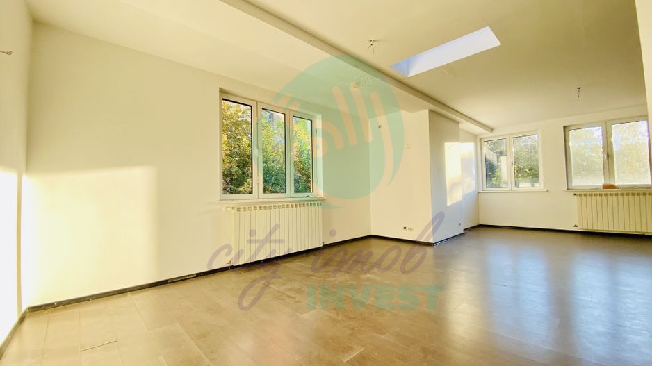 Apartament 6 camere tip dublex - Poză 1