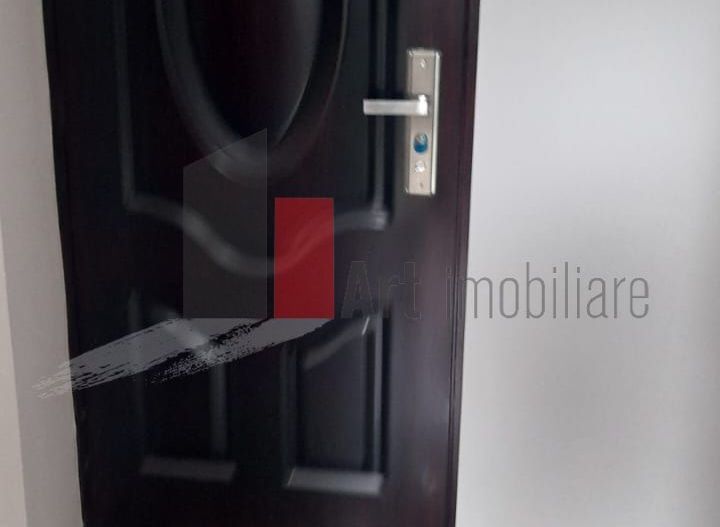 Apartament 3 camere  Titan Balcon de 14 mp - Poză 2