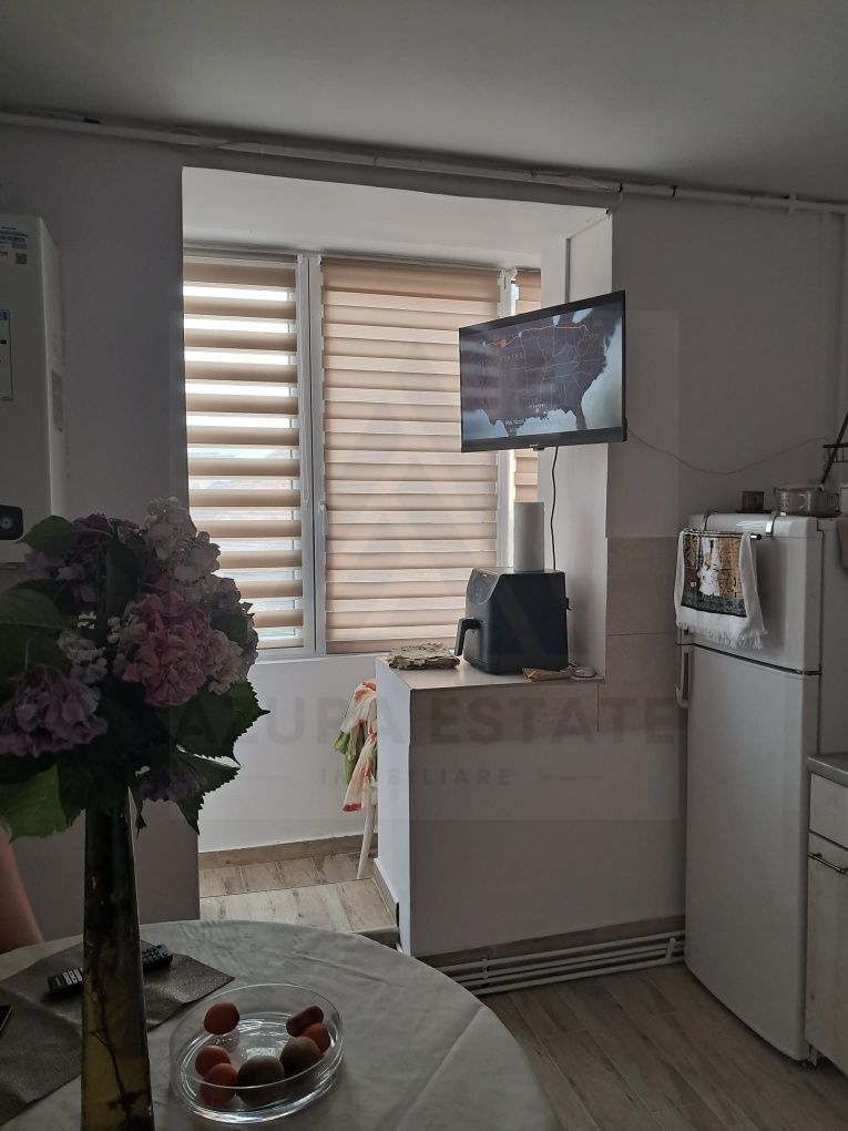 Garsoniera decomandata 44 mp utili etaj 1 zona Lazaret - Poză 2