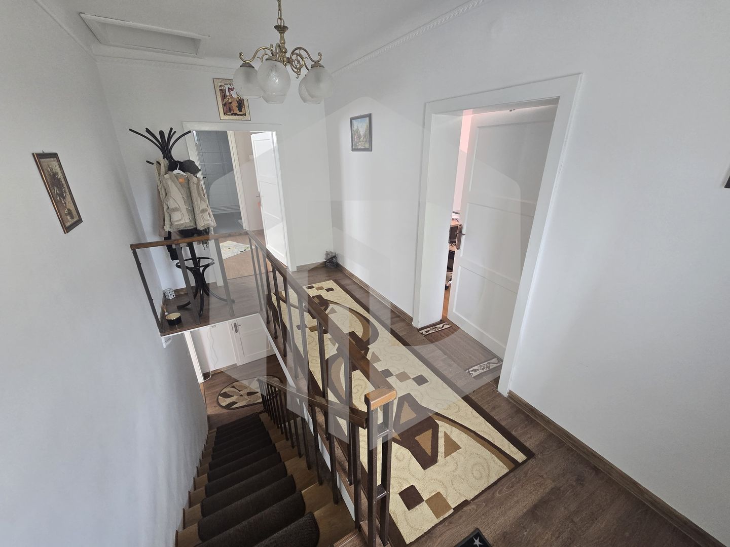 Casa 4 camere 1000 mp teren zona Subarini - Poză 8