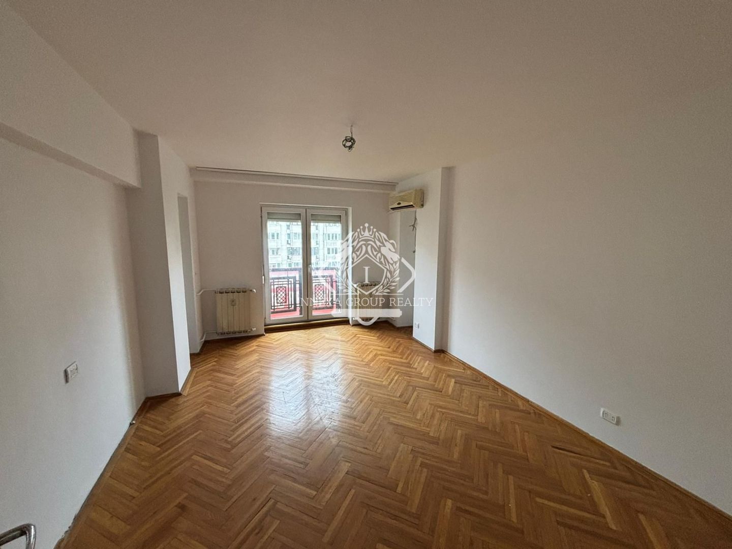 Bd. Decebal – Apartament 2 camere, decomandat, 64 mp, nemobilat - Poză 3