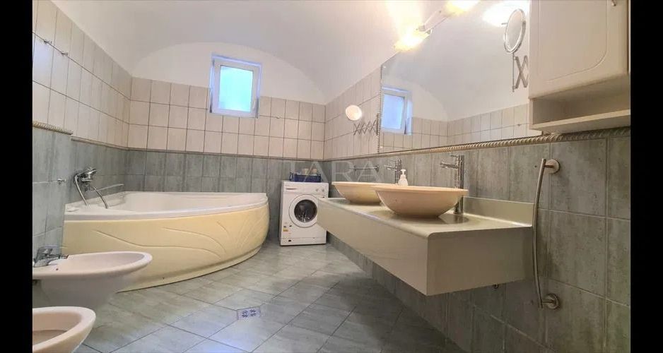 Apartament de vanzare cu 3 camere in Gruia - Poză 6