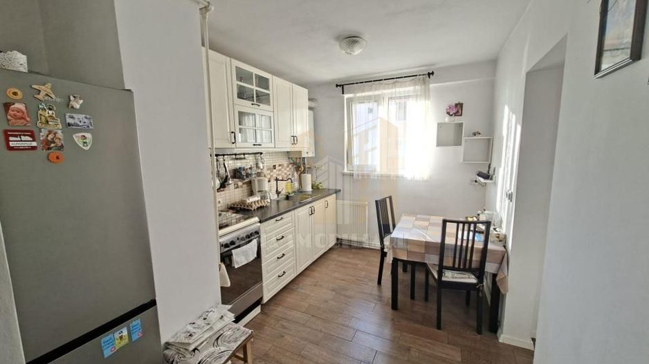 Apartament 3 camere semidecomandat Apolo Brasov - Poză 9