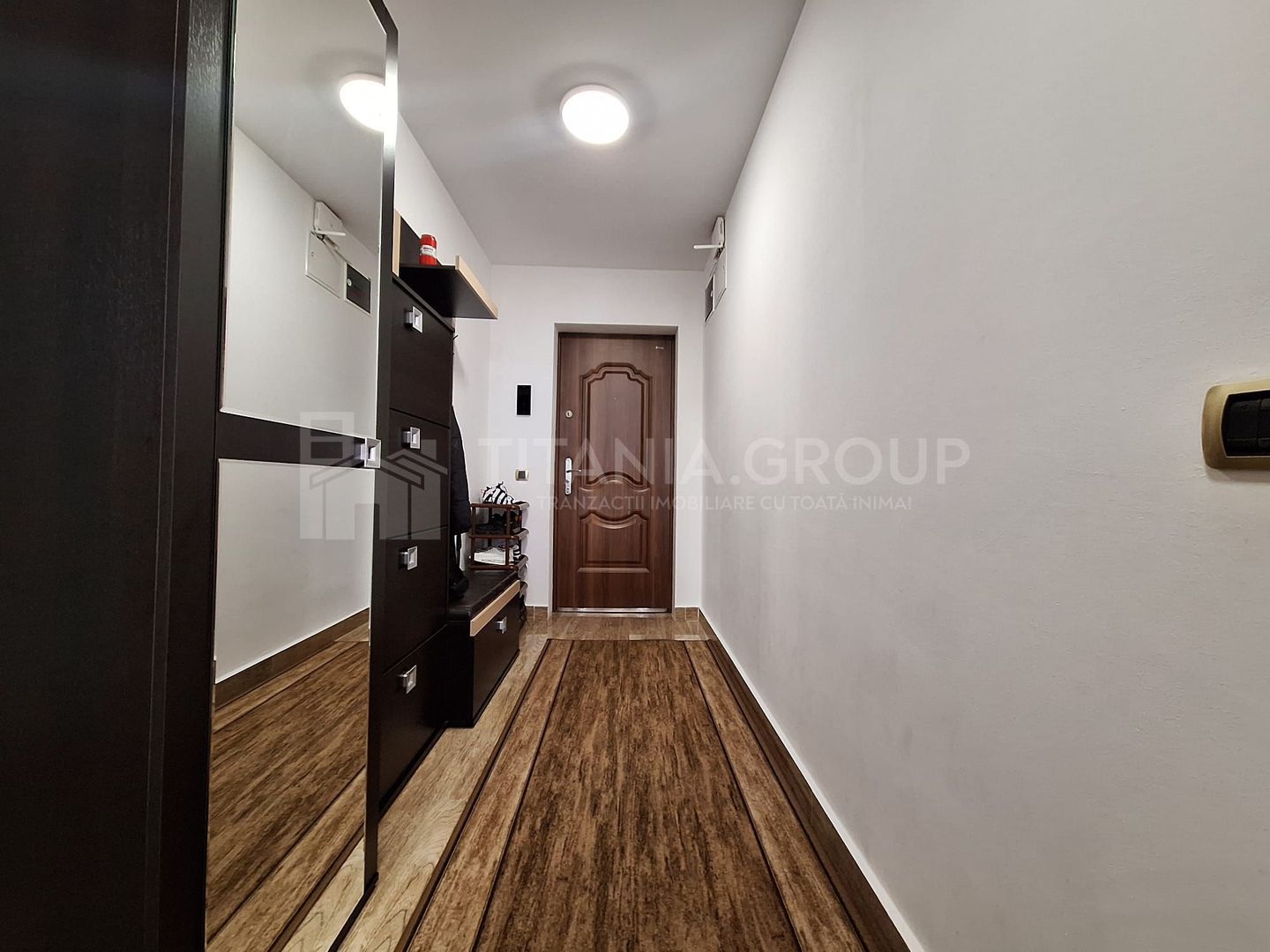 Apartament 2 camere decomandat, spatios,  Coresi Isaran - Poză 14