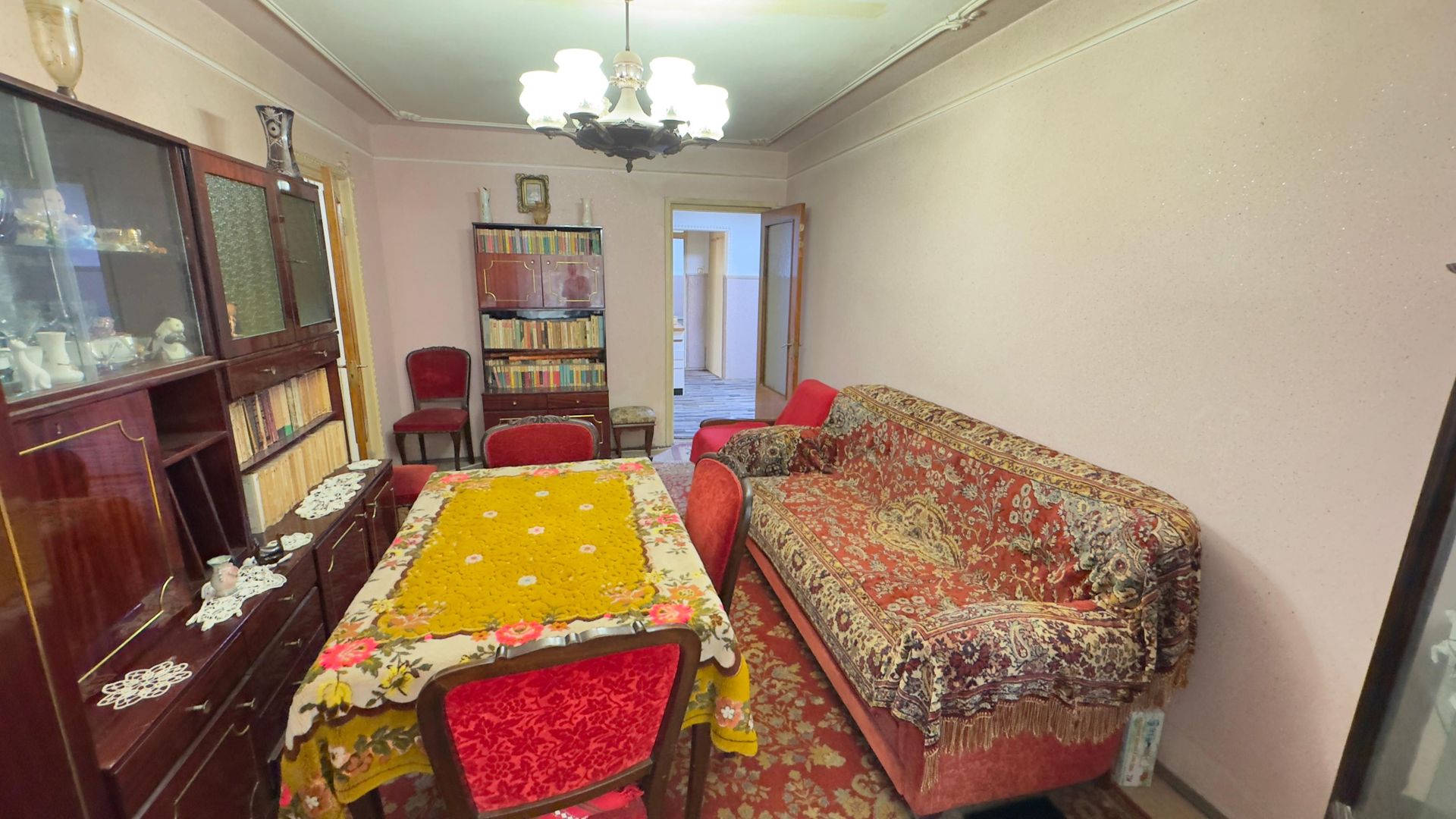 Apartament 4 Camere Teiul Doamnei Lacul Tei - Poză 2