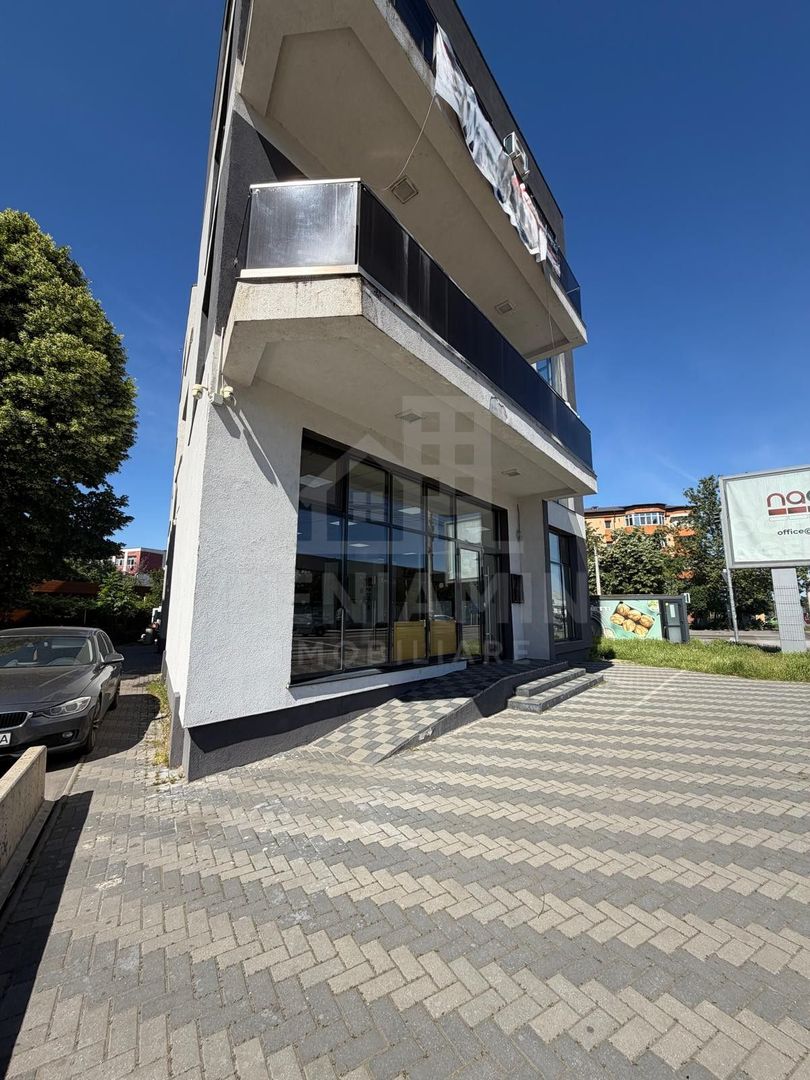 Spatiu comercial pe Bulevardul Decebal - Rovine - Helmat 100mp - Poză 9