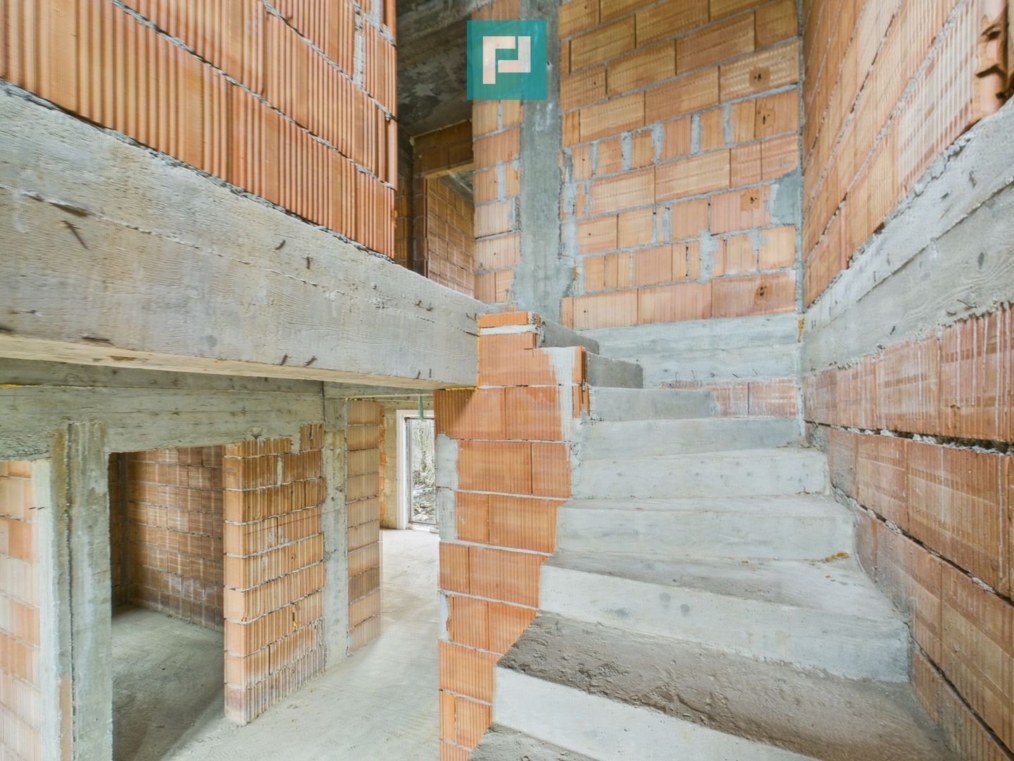 Duplex confortabil și retras în Chisoda - Poză 11