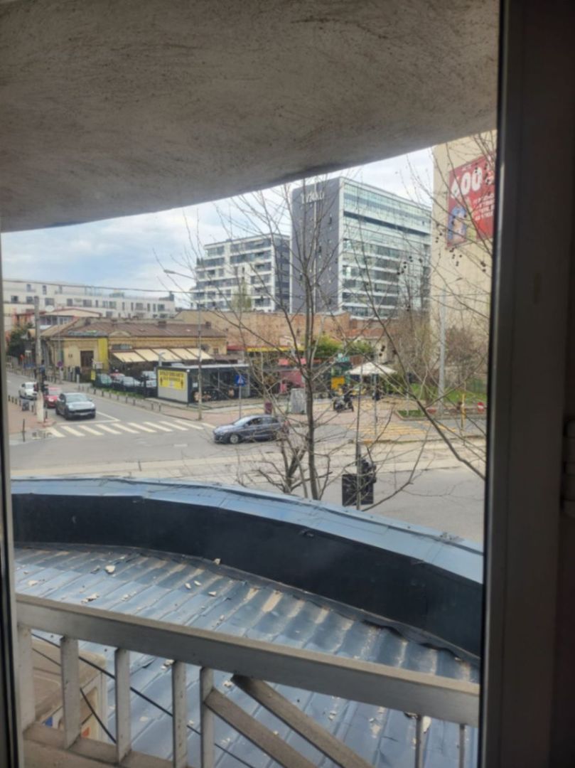 Închiriez apartament 2 camere nemobilat, Piața Muncii, pretabil birou - Poză 9