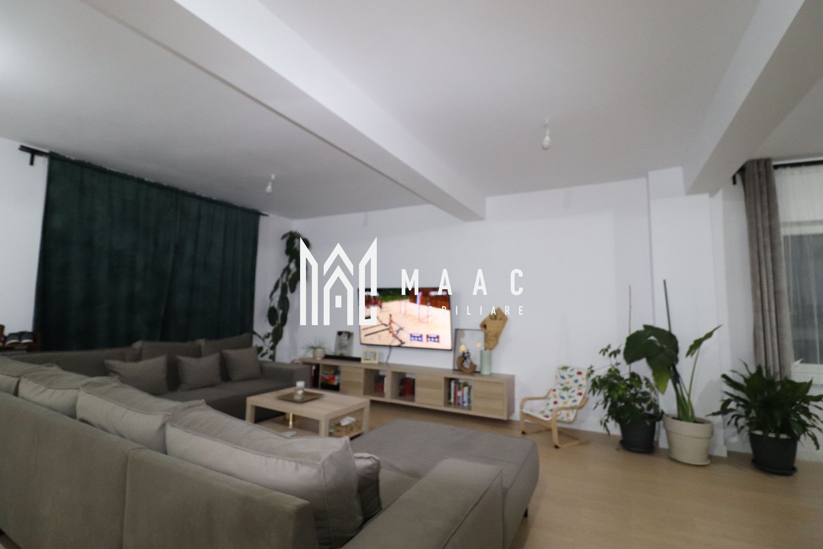 Casa individuala | 5 Camere | Teren 370 mp - Poză 1