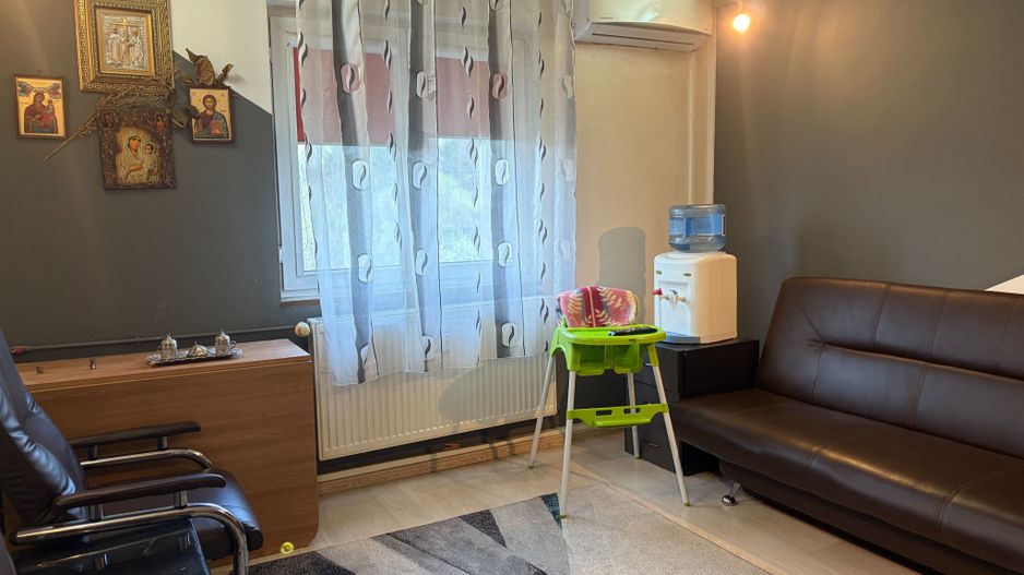 Apartament spatios cu trei camere, Brancoveanu, 78.000€ - Poză 2