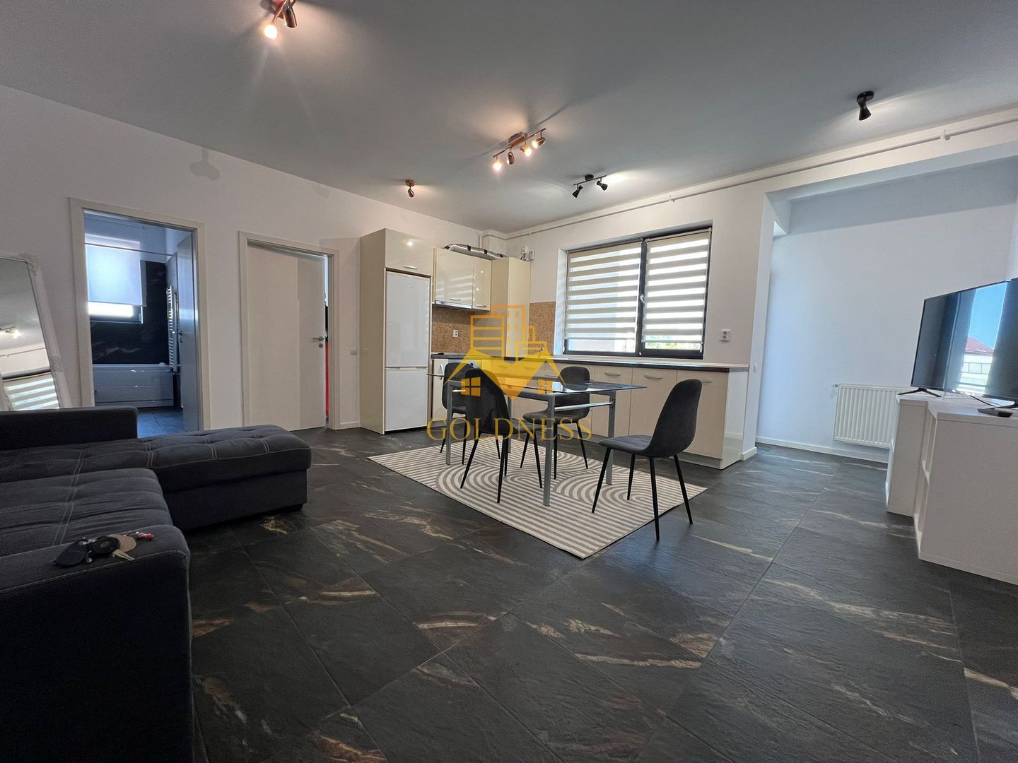 3 camere, 2 Parcari, Pet Friendly, Buna Ziua, Grand Hotel, Trifoiului - Poză 2