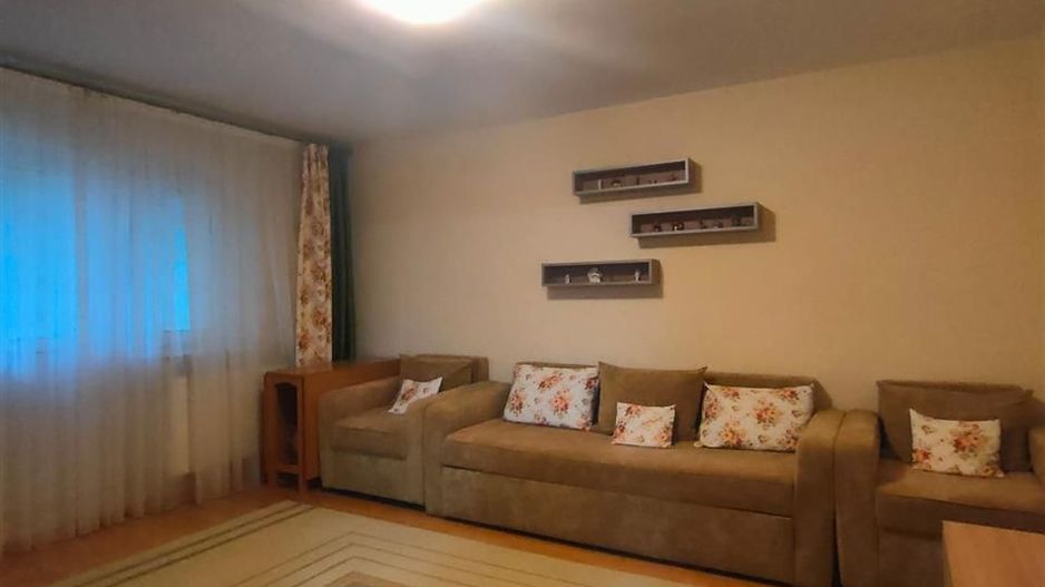 Apartament cu 3 camere decomandat zona Nufarul - Poză 10