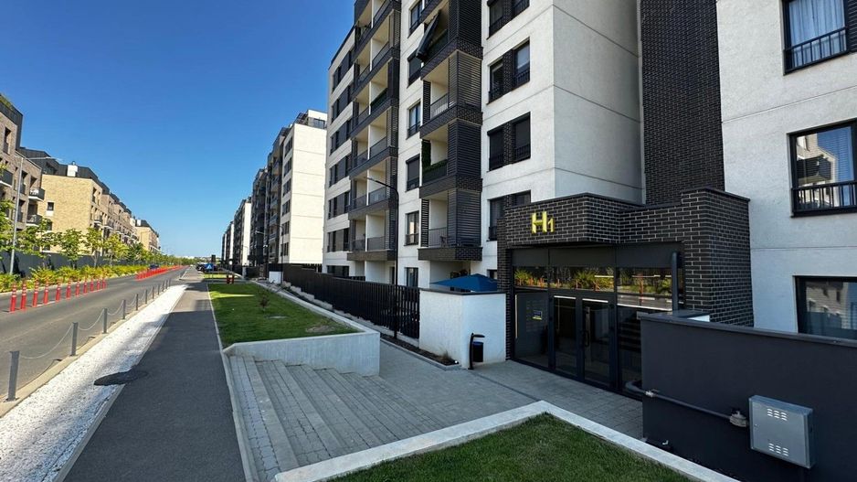 Studio Dublu Superb cu Terasa Generoasa H Pipera Lake - Poză 10