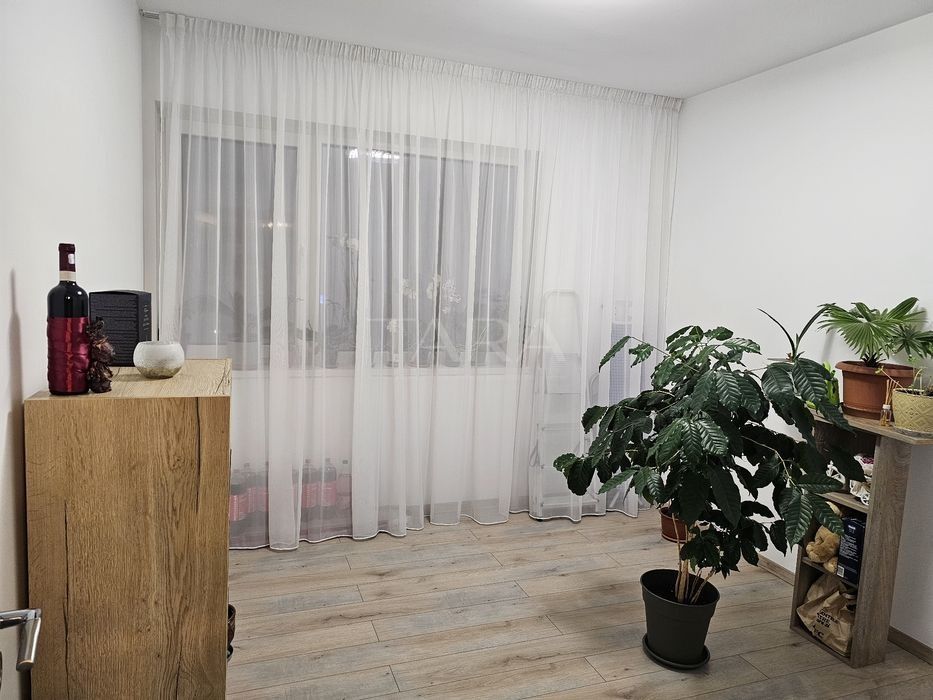 Apartament modern cu 3 camere și parcare subterană în Sânnicoară - Poză 3