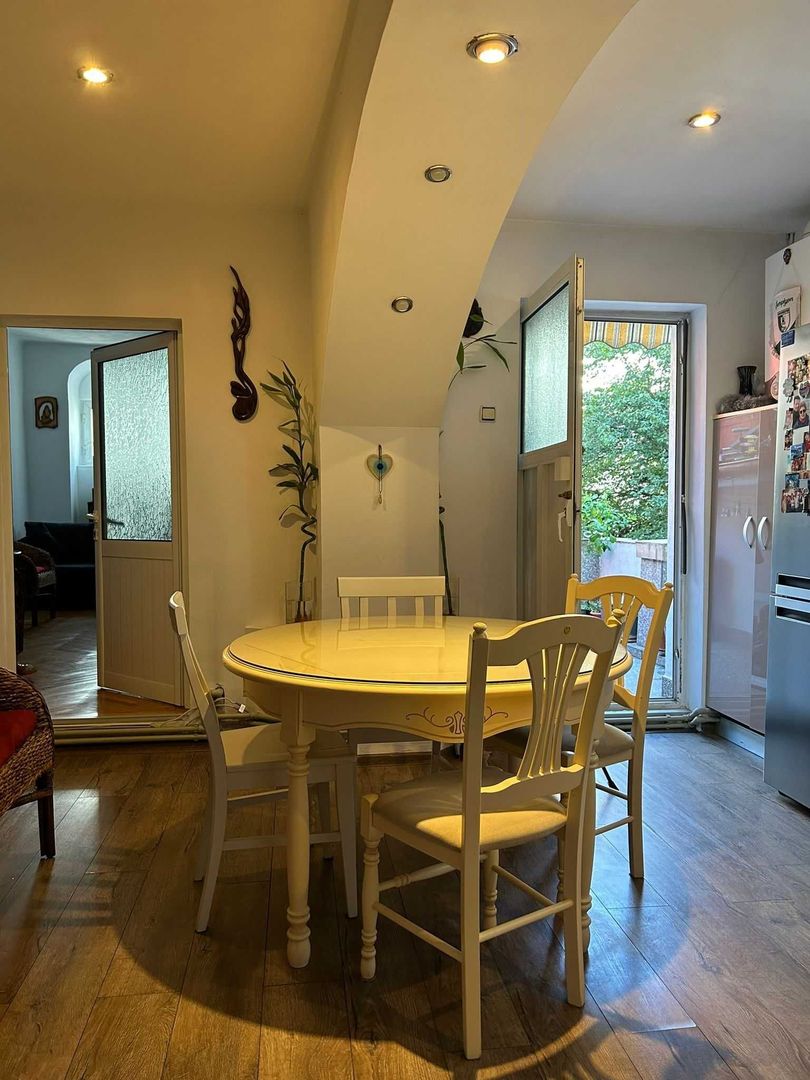 De vânzare apartament cu 4 camere în zona Cișmigiu - Poză 1