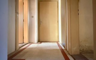 Apartament la casa 4 camere 4 bai 219.5 mp utili si garaj zona Central - Poză 5