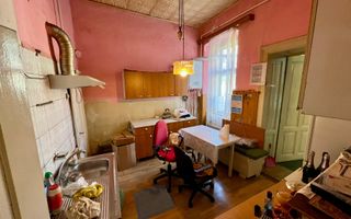 Apartament spațios la casă , 3 camere, zona Piața Cibin - Poză 9