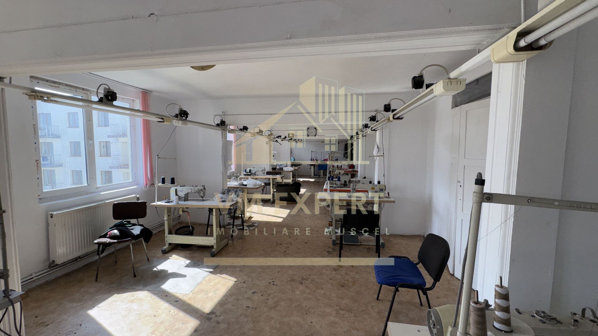 BLOC DE GARSONIERE P+4 SUPRAFAȚĂ UTILĂ 2135MP TEREN 2967 MP CĂMPULUNG - Poză 29