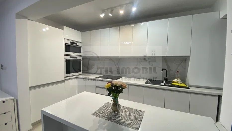 Apartament 2 camere Baza 3 -- 550 euro - Poză 1