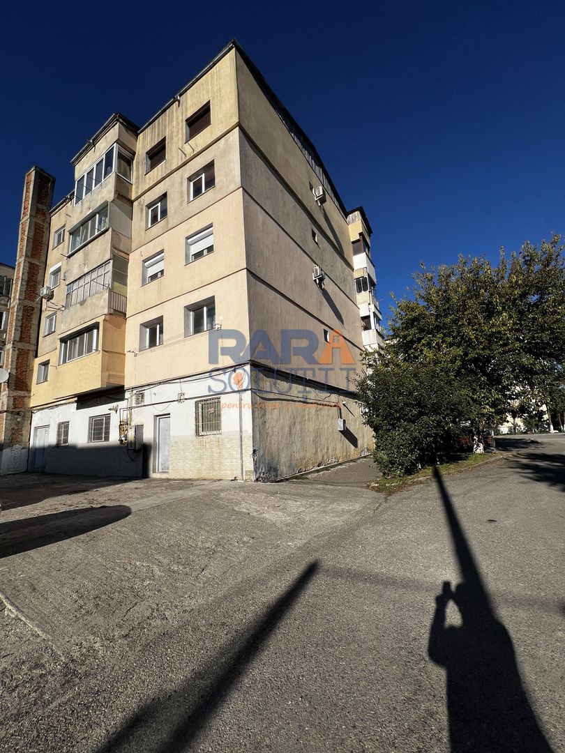 Spatiu comercial - posibilitate cabinet medical / salon cosmetică - Poză 8