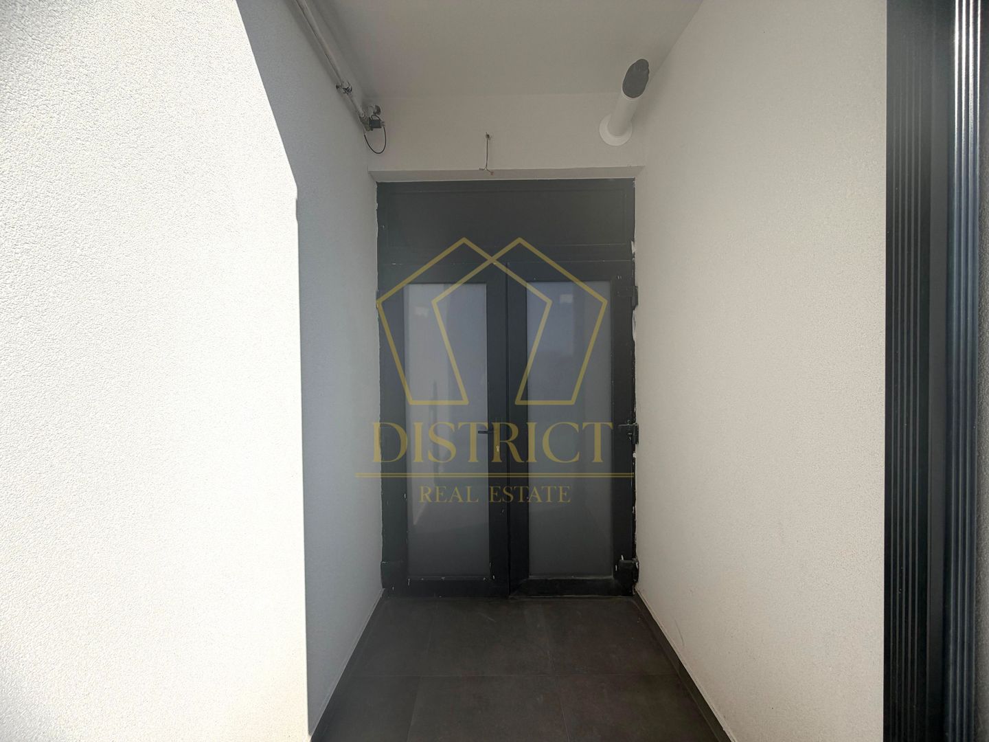 Duplex superb cu 5 camere despărțit prin camera tehnica I Mosnita Noua - Poză 16