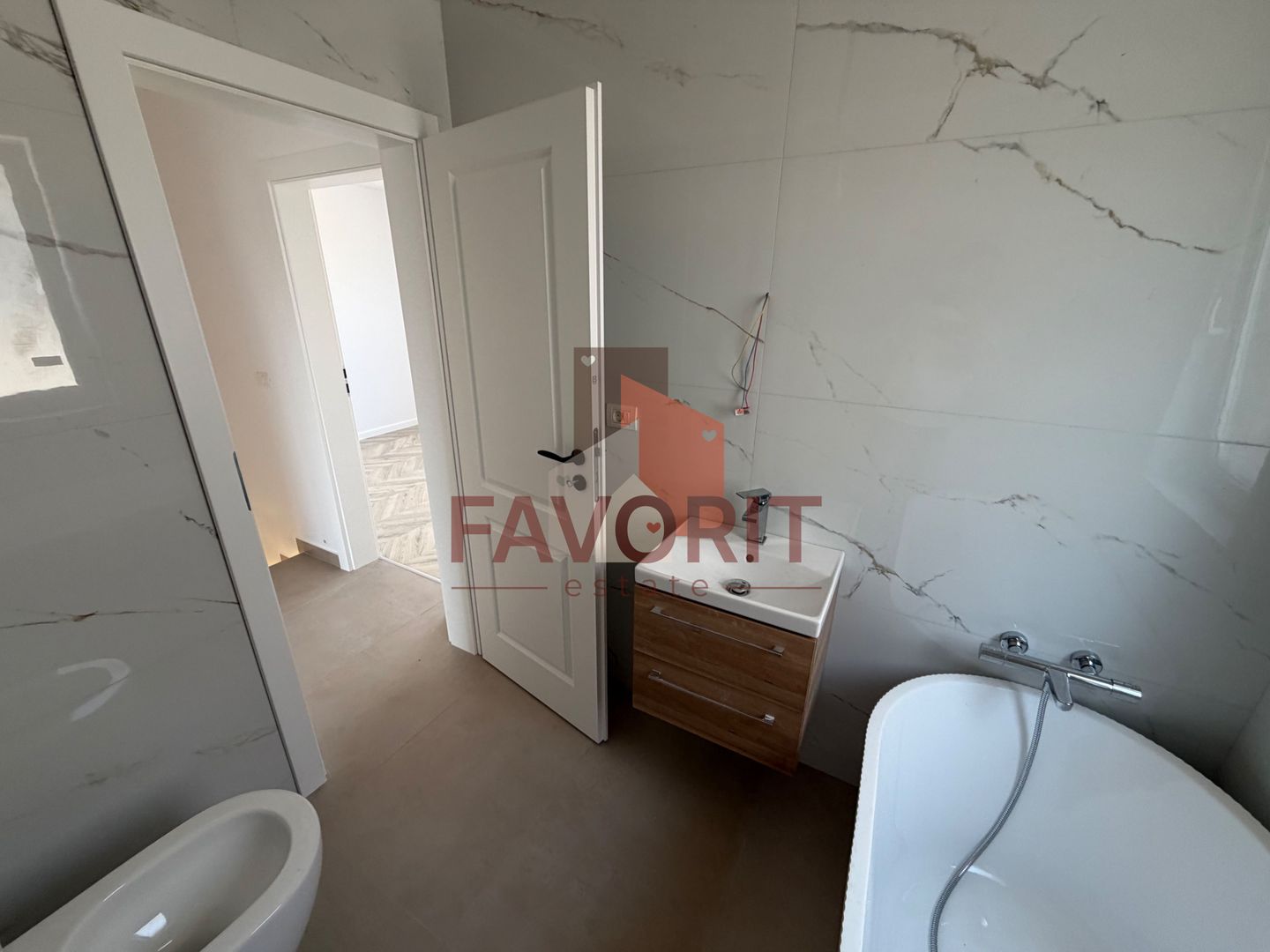 Comision 0%. Toate utilitatile. Strada asfaltata. Disponibil imediat. - Poză 21