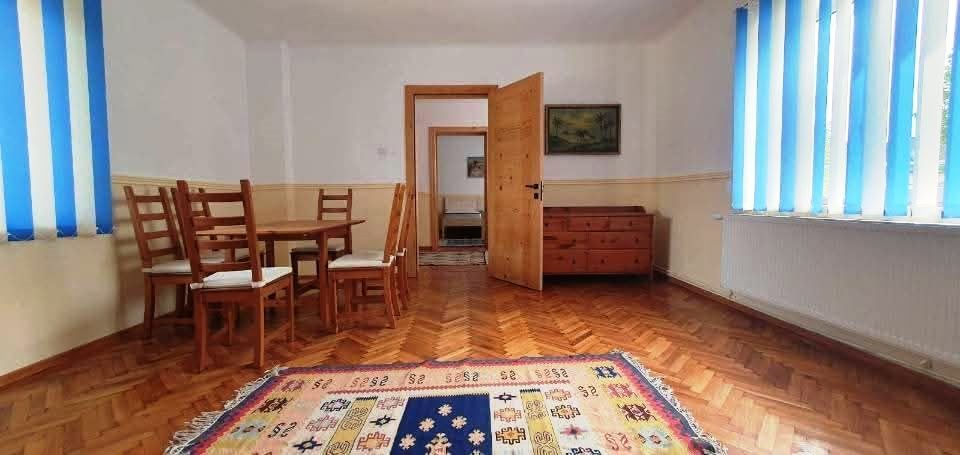Casa cu suprafata de 140mp si teren 542mp,centrul localitatii Cristian - Poză 2