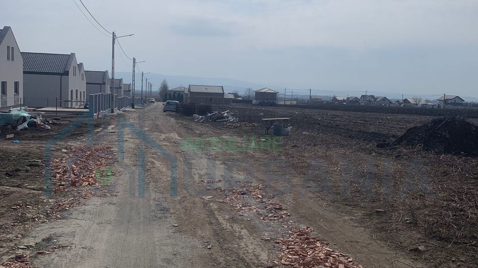 Teren intravilan aronianu - Poză 7