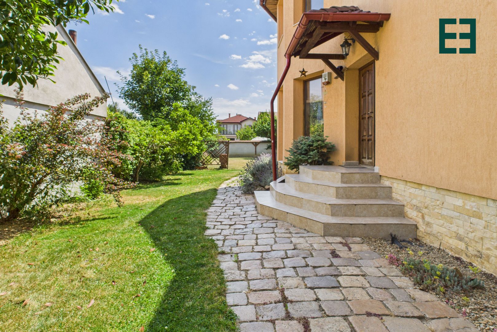 Vilă cu 6 camere - Zona Subcetate - Arad - Poză 37