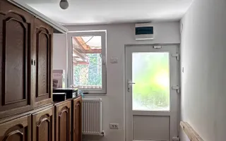 Casa cu anexe si pivniță | Teren intravilan generos | Sannicolau Roman - Poză 12