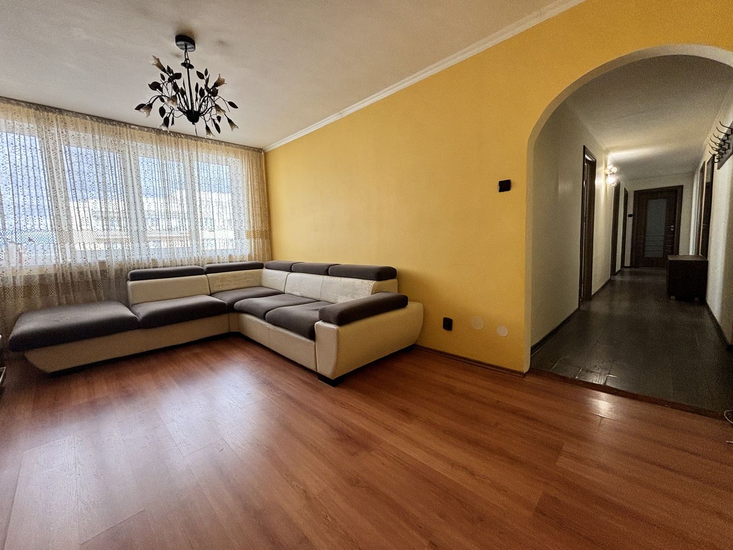 Apartament 3 camere decomandat 76 m² cu 2 băi - Poză 2