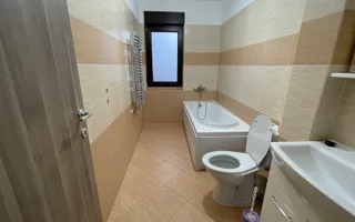 Casa moderna P+1E,spatioasa,teren 700 mp in Sacalaz - Poză 24