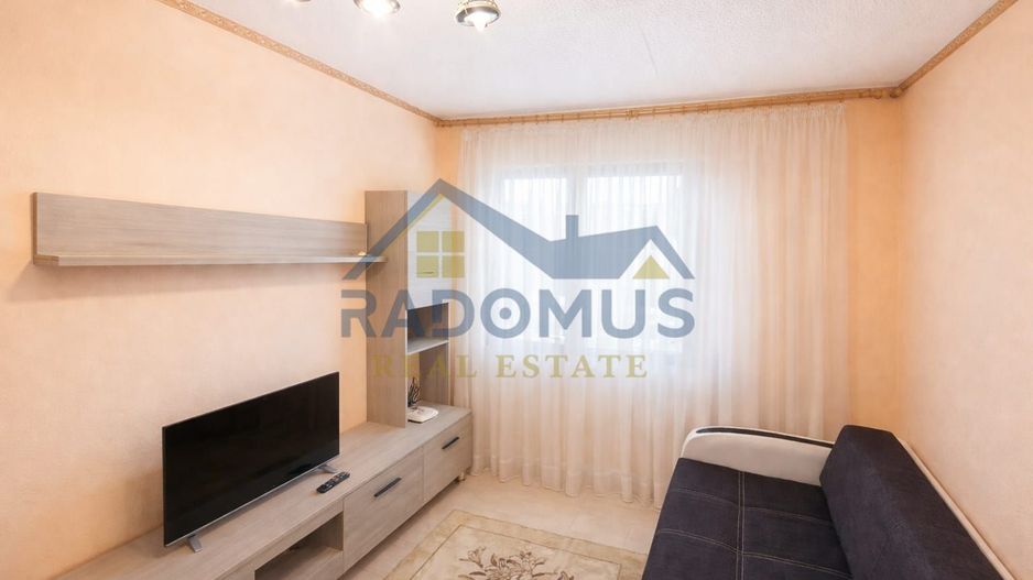 Garsonieră compartimentată în 2 camere - Blv. Republicii - Mobilată - Poză 3