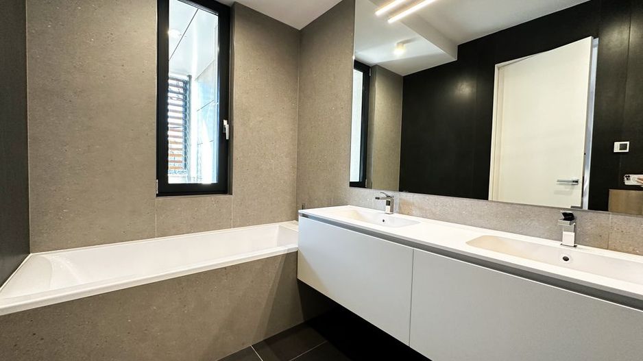 Apartament ultra high-end cu 4 camere, în zona Primăverii - Poză 15
