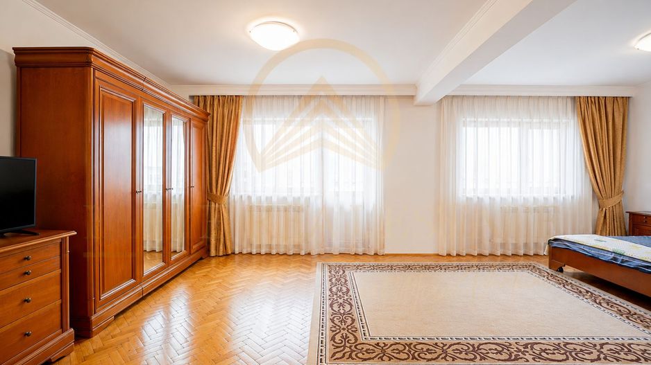 Pensiune/Aparthotel in Faleza Nord, 11 camere, Investitie cu potential - Poză 6
