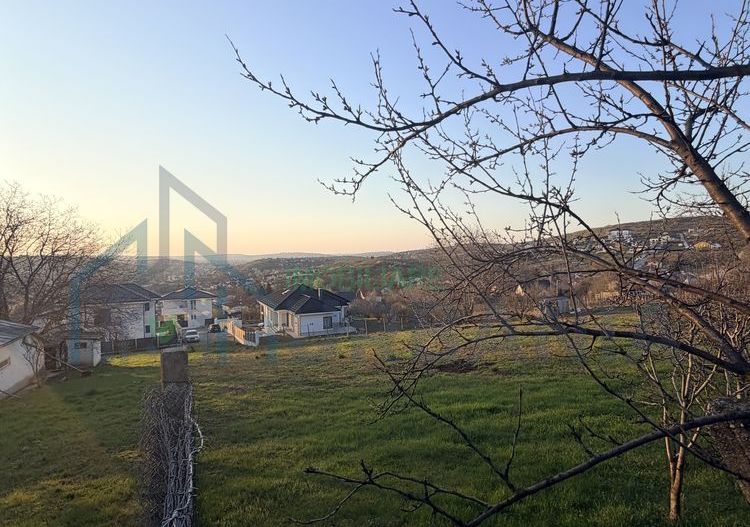 Teren Intravilan de Vânzare în Bucium, Vladiceni - Poză 3