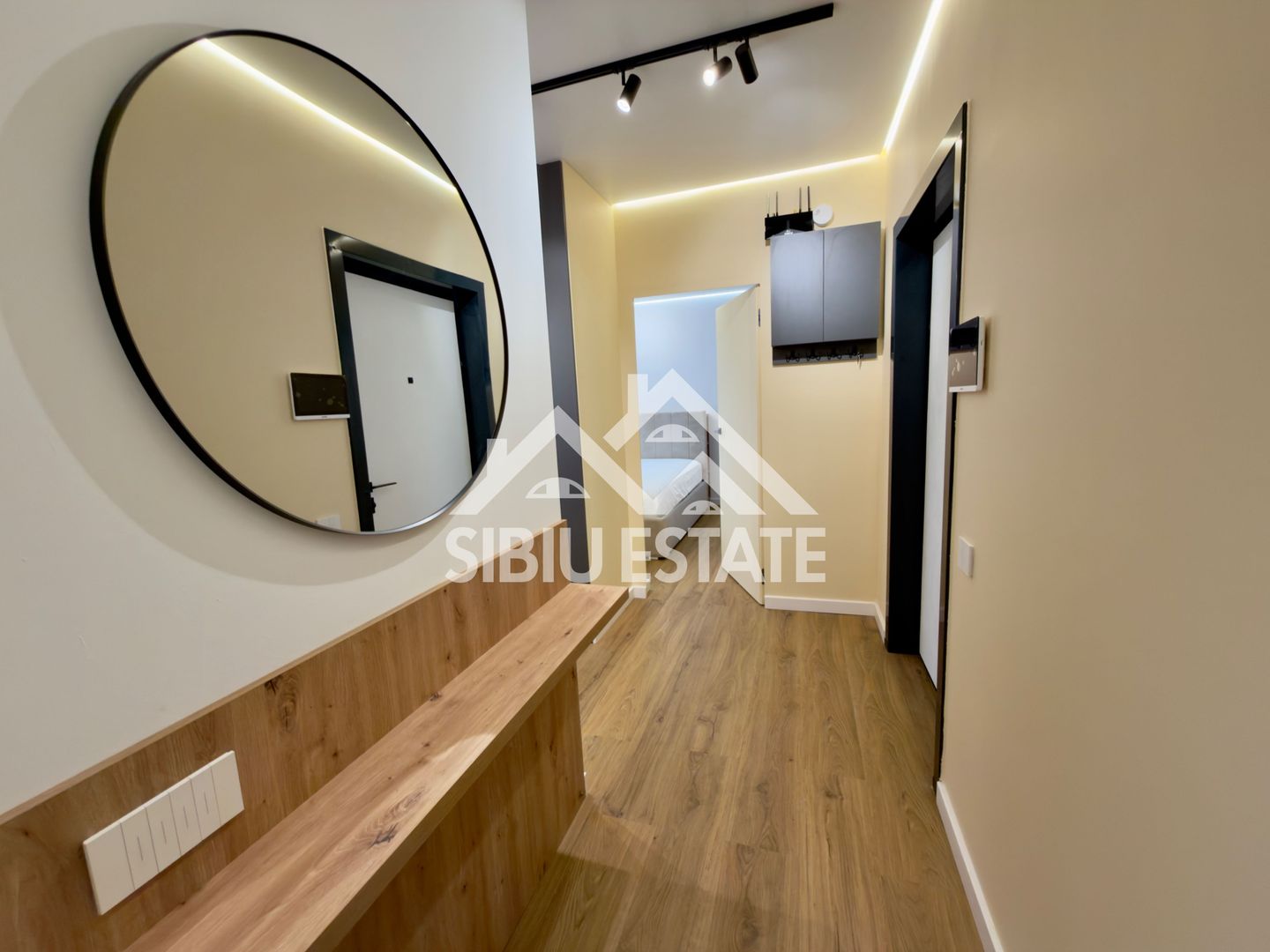 Apartament central finisare premium parcare subterana imobil nou - Poză 9