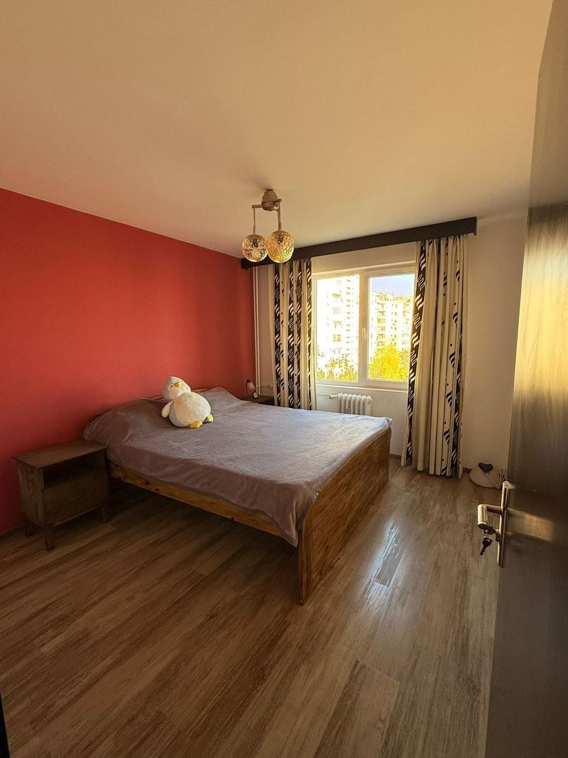 Apartament 4 camera Crangasi - Poză 2