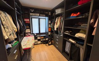 Casa generoasa LA CHEIE, curte 200 mp in Selimbar - Poză 14