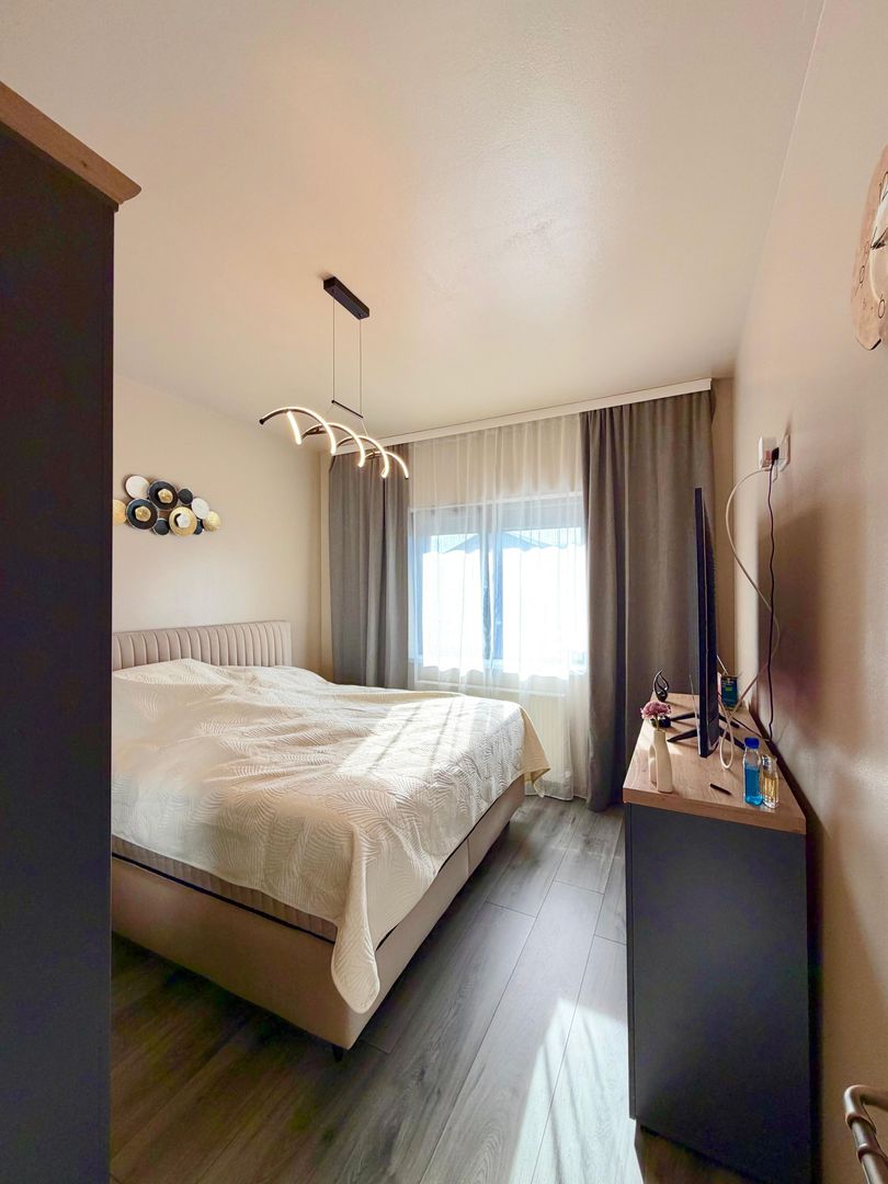 Duplex despartit prin baie - 4 camere I mobilat I Sanmihaiu Roman - Poză 9